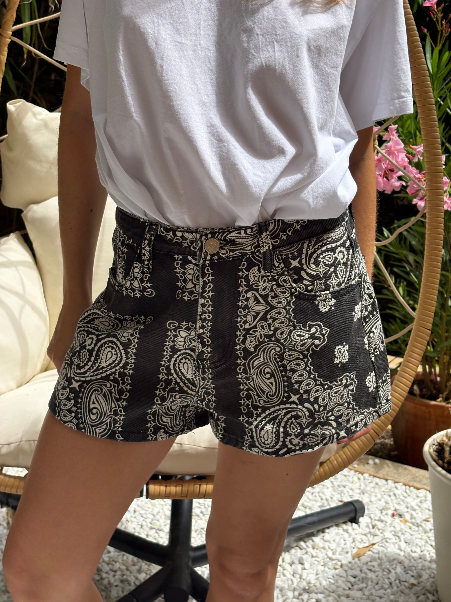 Short Lola